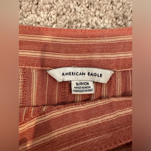 American Eagle Wrap Skirt. Size Small. Runs slightly big. - Picture 3 of 4